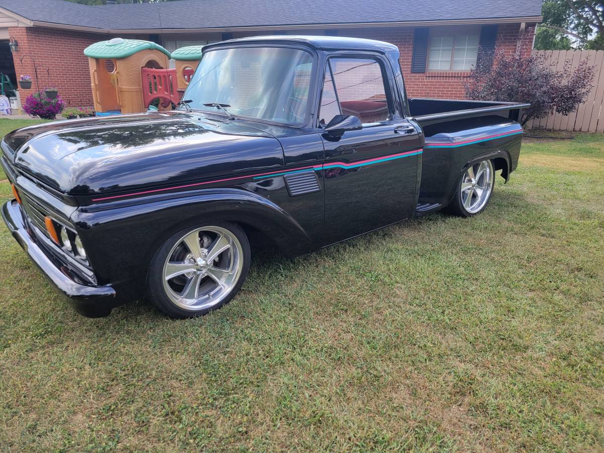 
								1963 Ford Truck full									