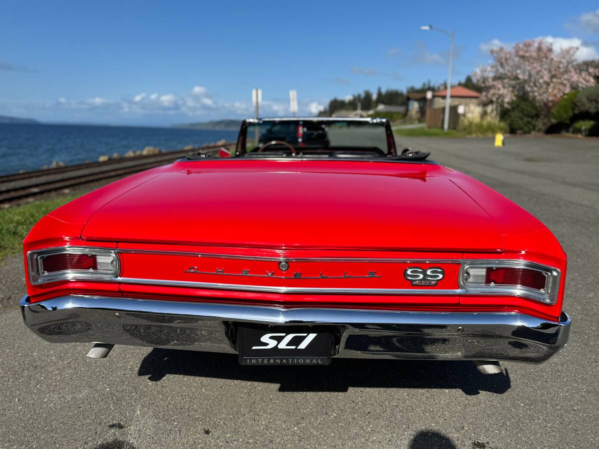 
								1966 Chevrolet Chevelle Convertible Tribute SS 427 full									