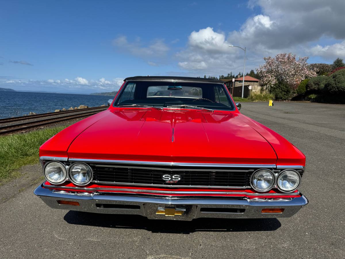 
								1966 Chevrolet Chevelle Convertible Tribute SS 427 full									