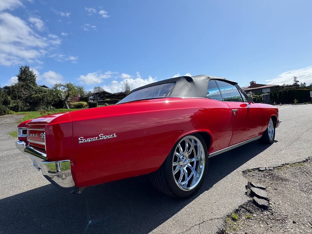 
								1966 Chevrolet Chevelle Convertible Tribute SS 427 full									