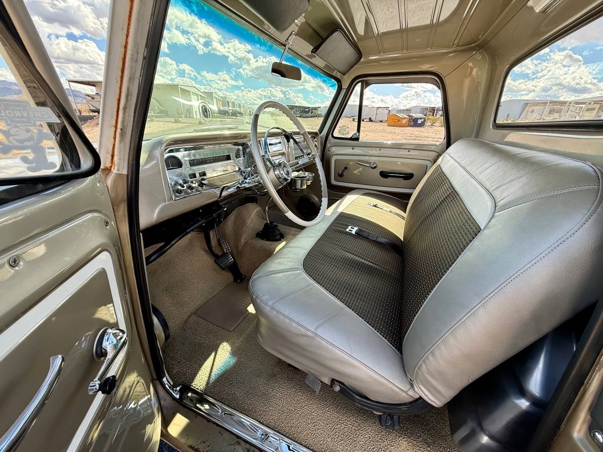
								1966 Chevy C10 LS Power full									