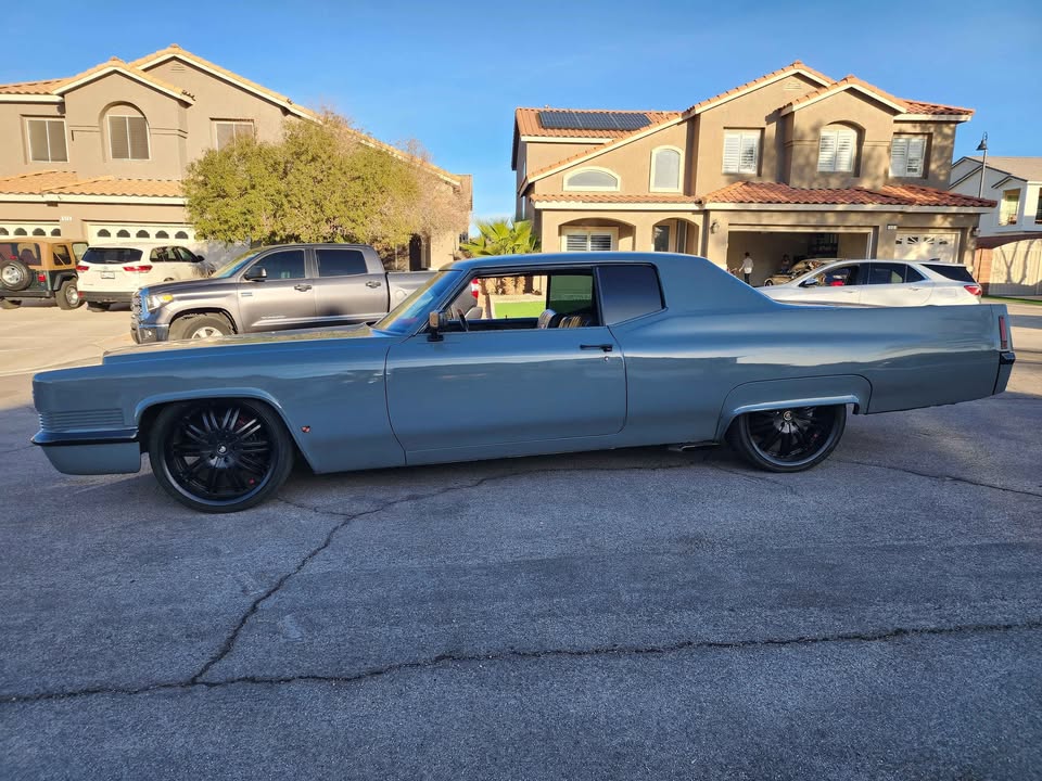 
								1970 Cadillac Deville Coupe 2D full									