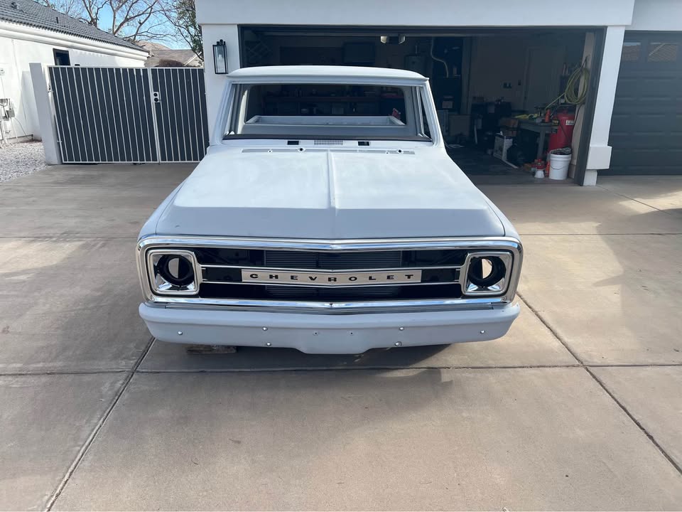
								1969 Chevrolet C10 full									