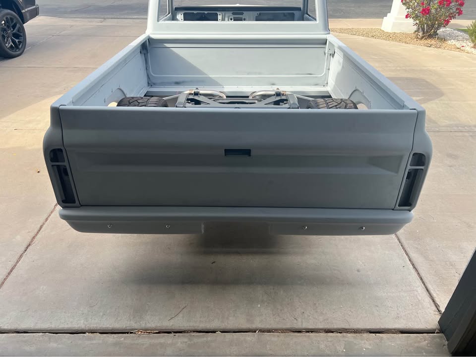 
								1969 Chevrolet C10 full									