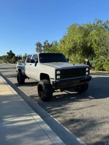 1984 chevy squarebody crewcab