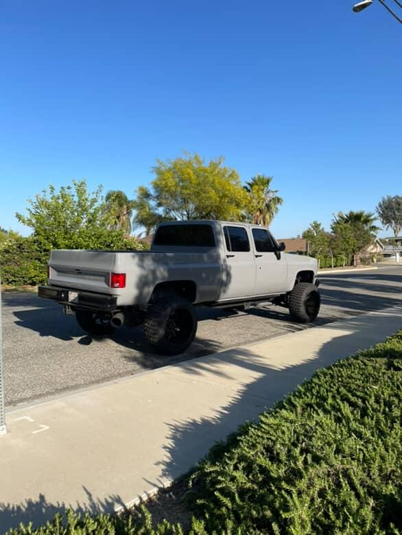 
								1984 chevy squarebody crewcab full									