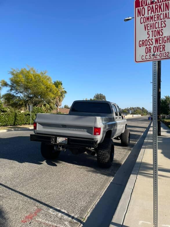 
								1984 chevy squarebody crewcab full									