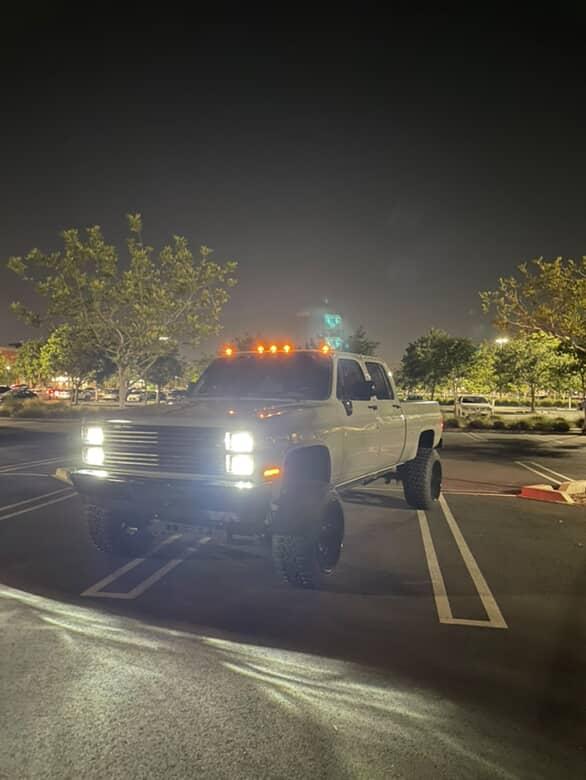 
								1984 chevy squarebody crewcab full									