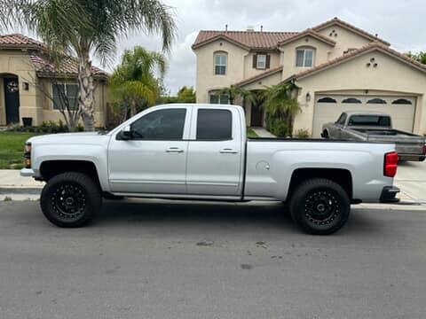 
								2015 Chevy Silverado 1500 full									
