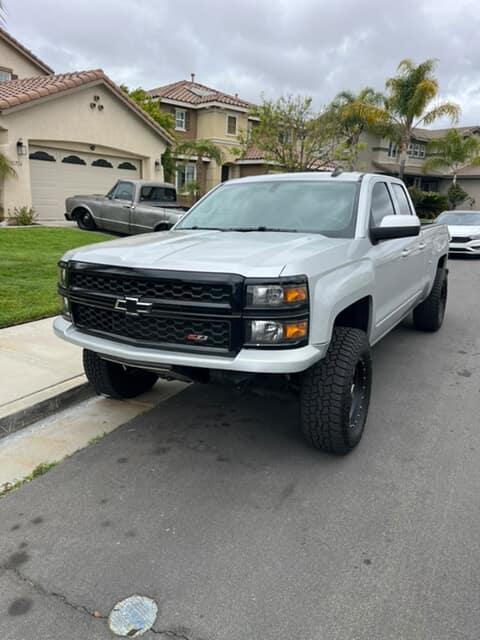 
								2015 Chevy Silverado 1500 full									
