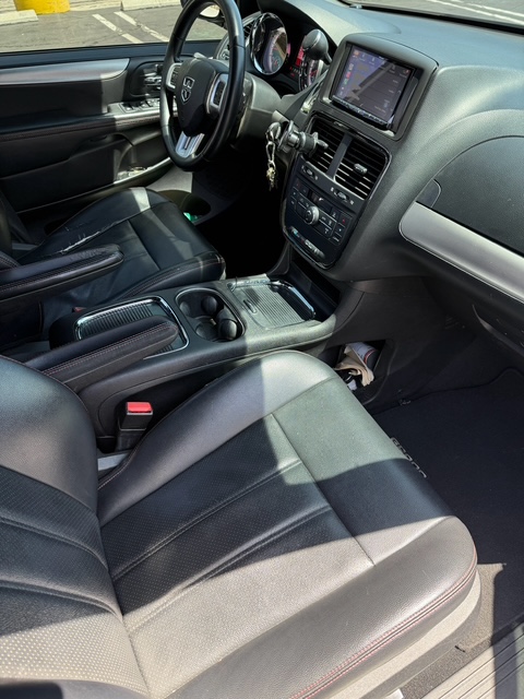 
								2012 Dodge Grand Caravan R/T full									