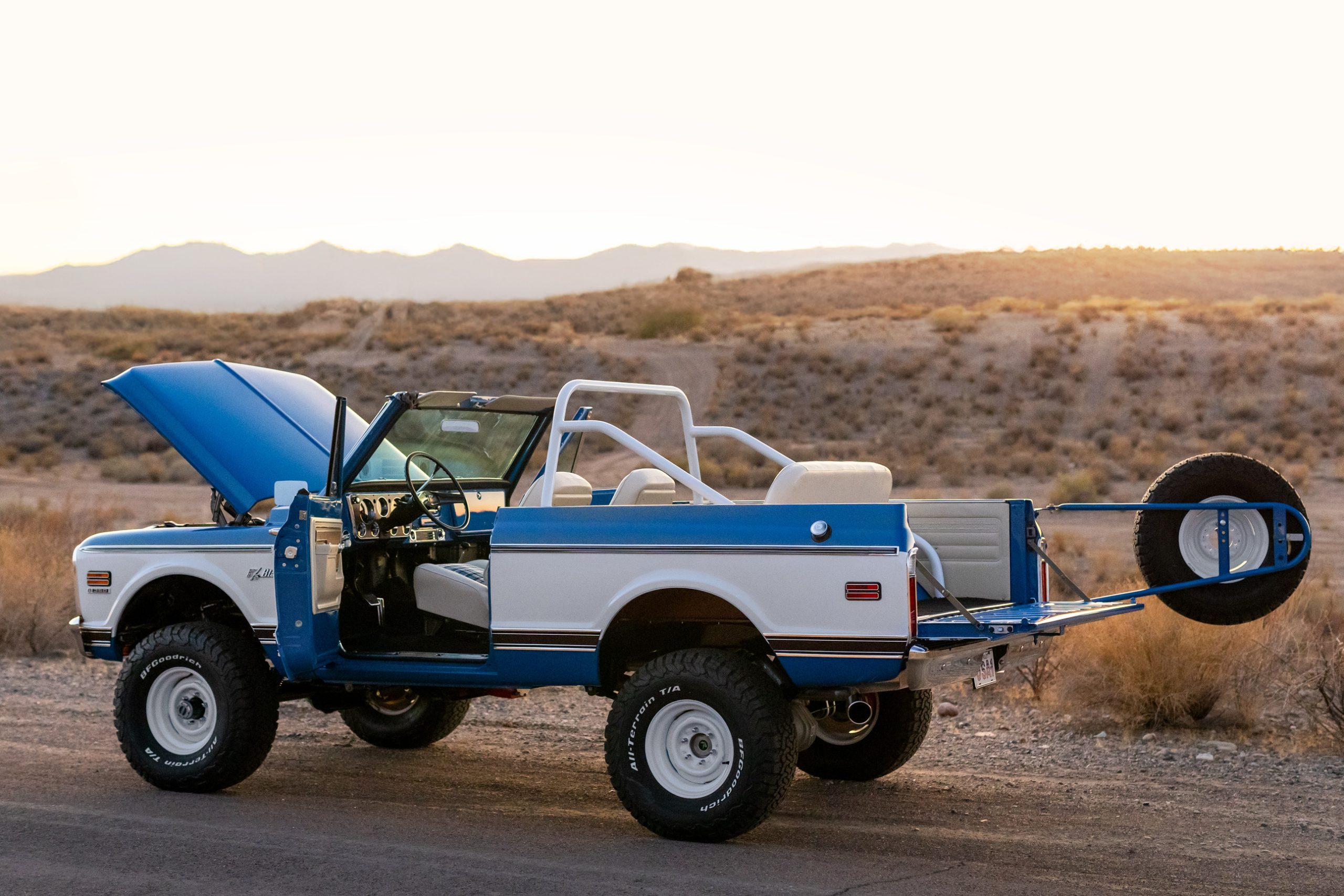 
								1973 Chevrolet K5 Blazer full									