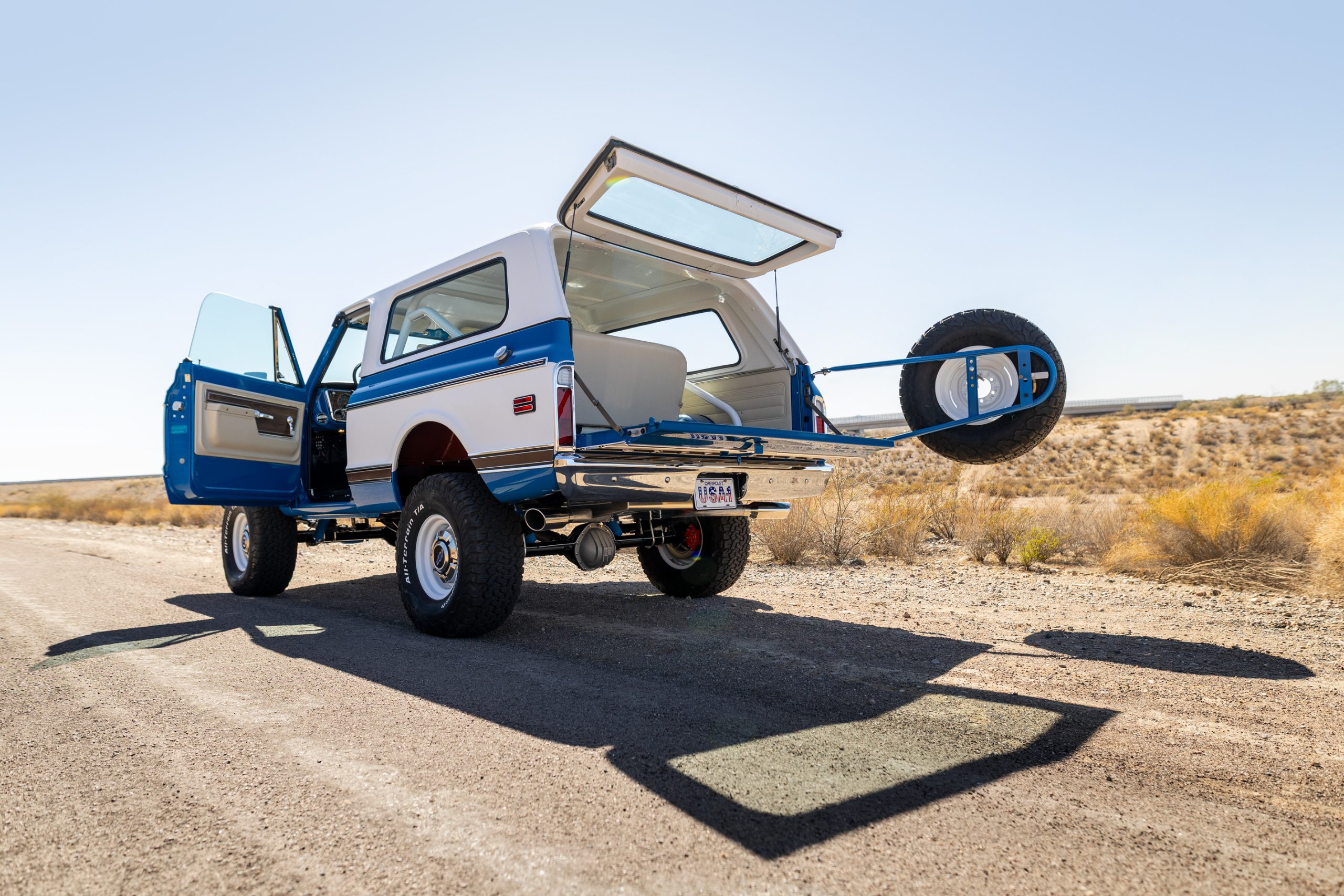 
								1973 Chevrolet K5 Blazer full									