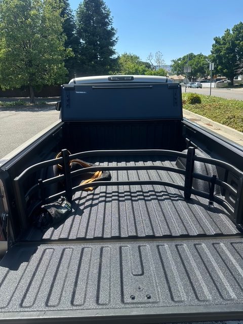
								2004 Silverado 1500 5 SPEED V8 full									