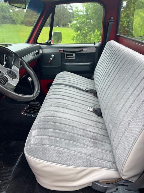 
								1986 Chevrolet LS swapped k10 4×4 full									