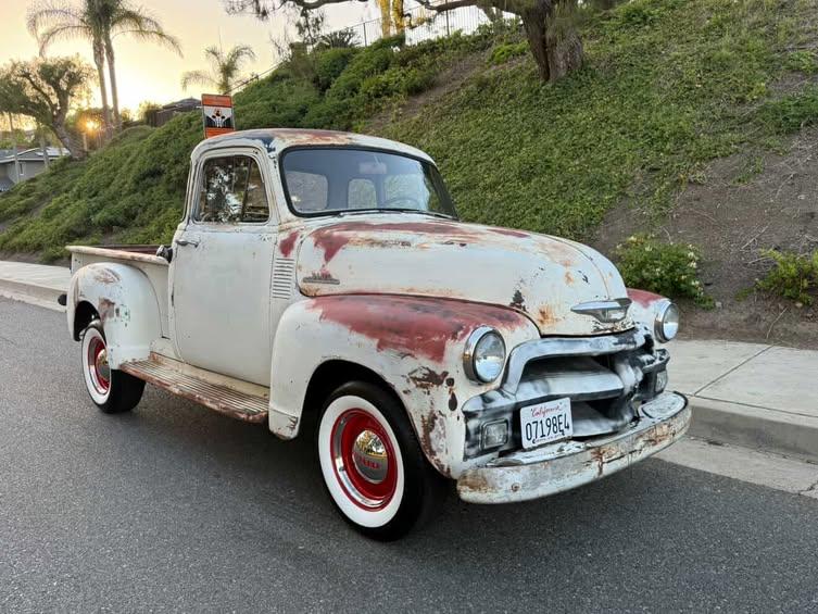 
								1954 Chevy 1/2 ton pick up truck 3100 full									