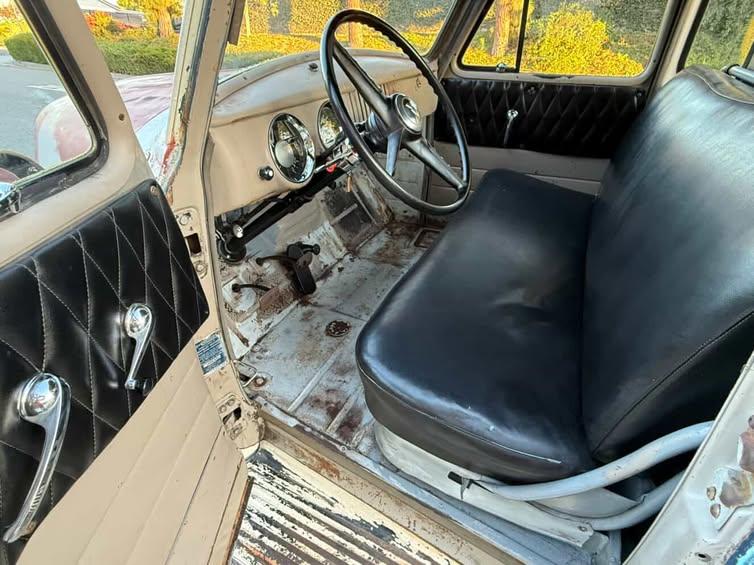 
								1954 Chevy 1/2 ton pick up truck 3100 full									