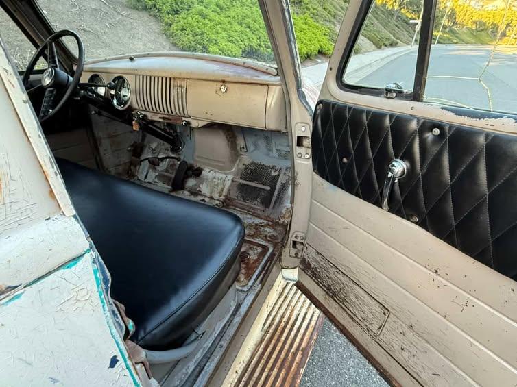 
								1954 Chevy 1/2 ton pick up truck 3100 full									
