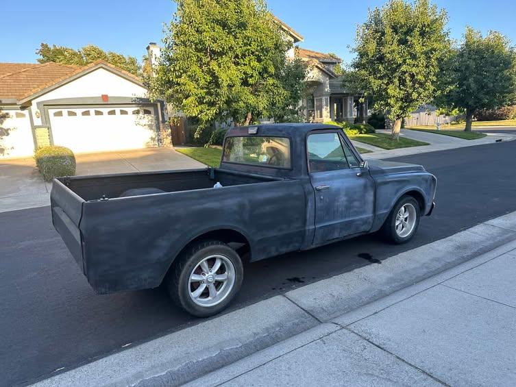 
								1970 Chevy C10 full									